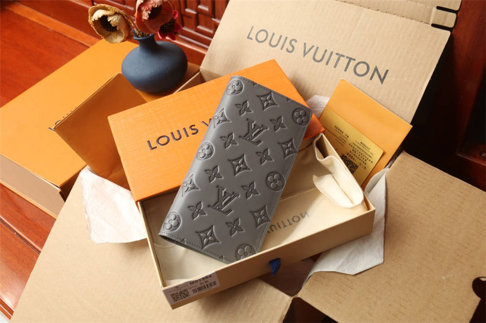 Louis Vuitton wallet BRAZZA M81335 2025 new 